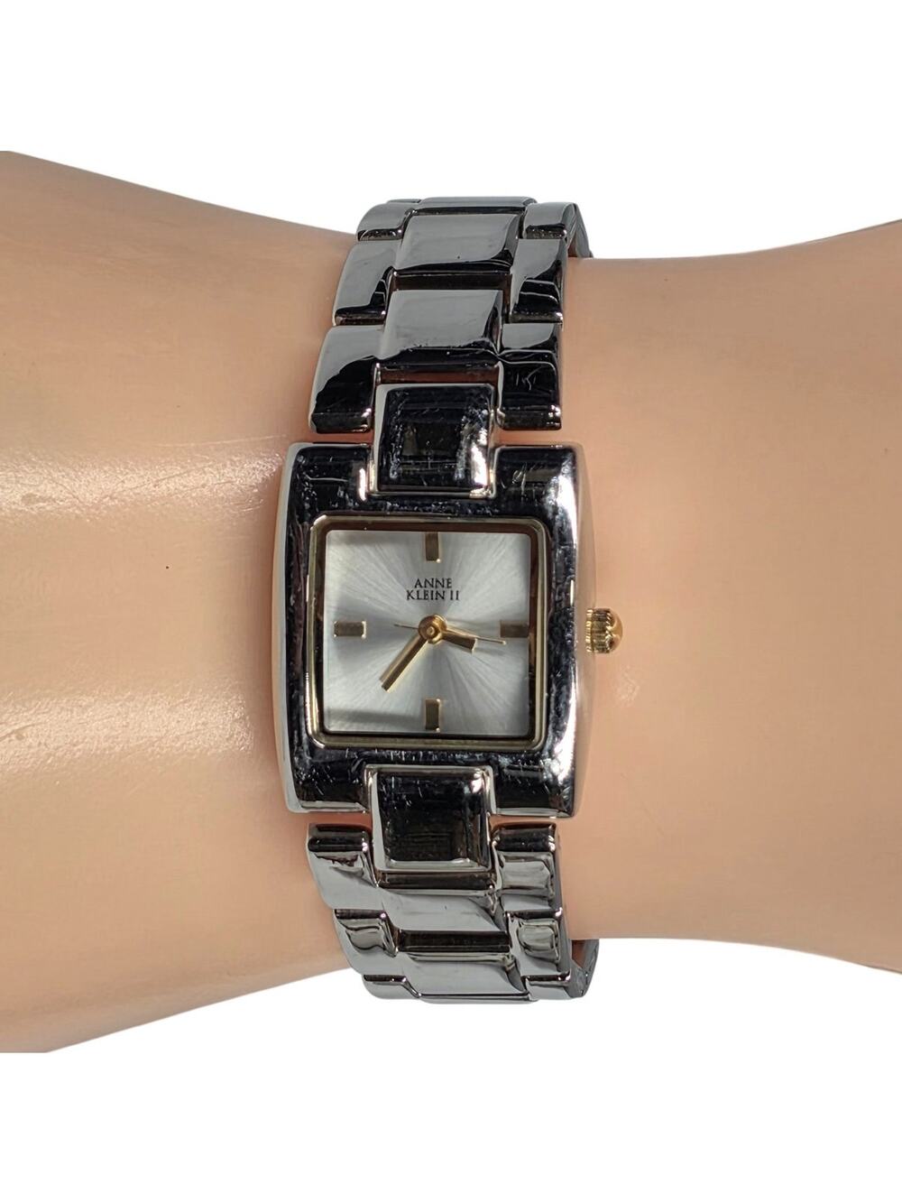 ANNE KLEIN VINTAGE 90s RECTANGULAR DIAL QUARTZ WATCH – SILVER/GOLD TONE